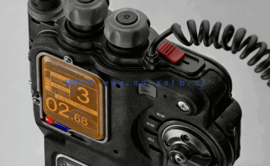 Zbrush概念艺术电台收音机硬表面建模视频教程 (图4)